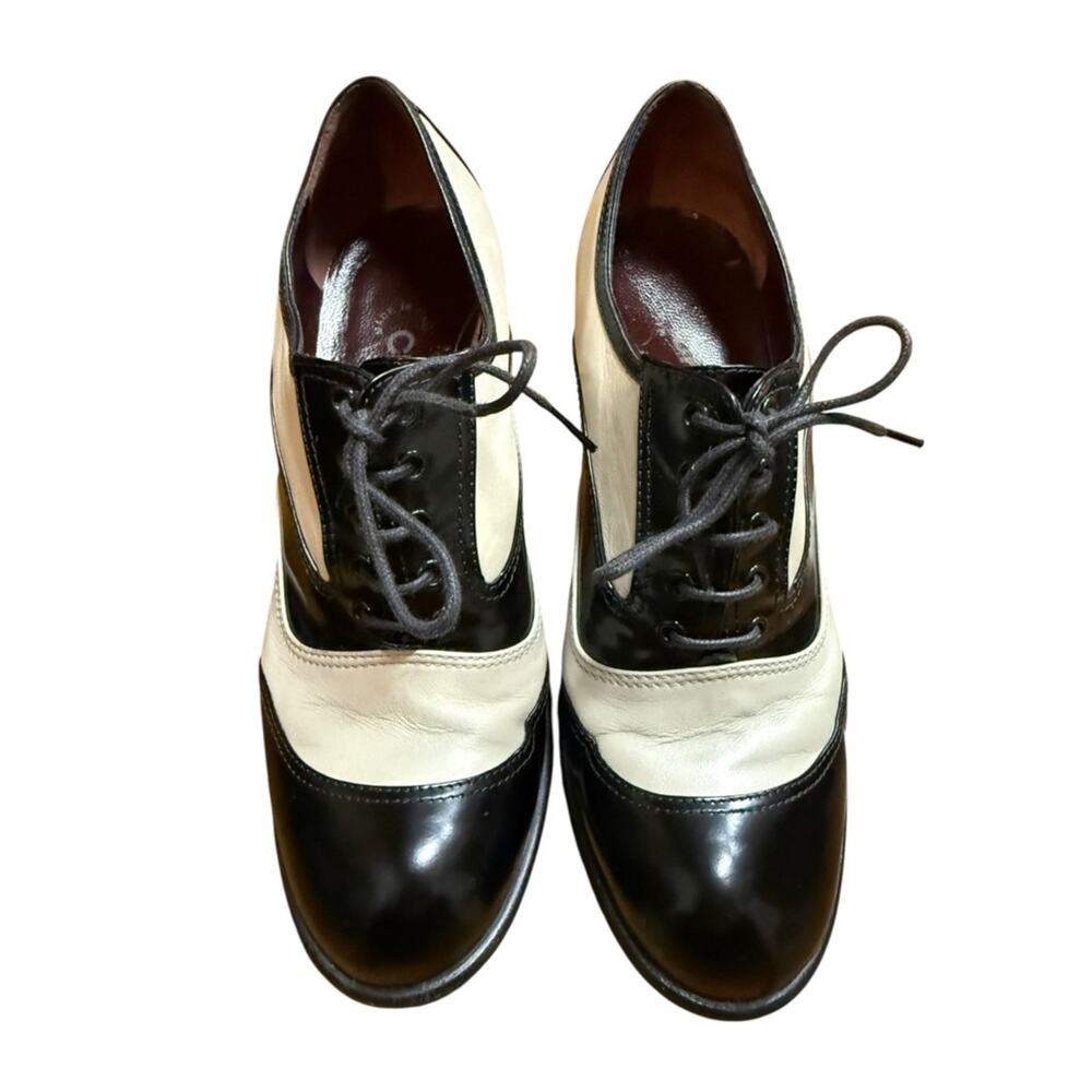 Vintage CHANEL Black Cream Two-tone Oxford Pumps with bags/box size 37 - Picture 2 of 11